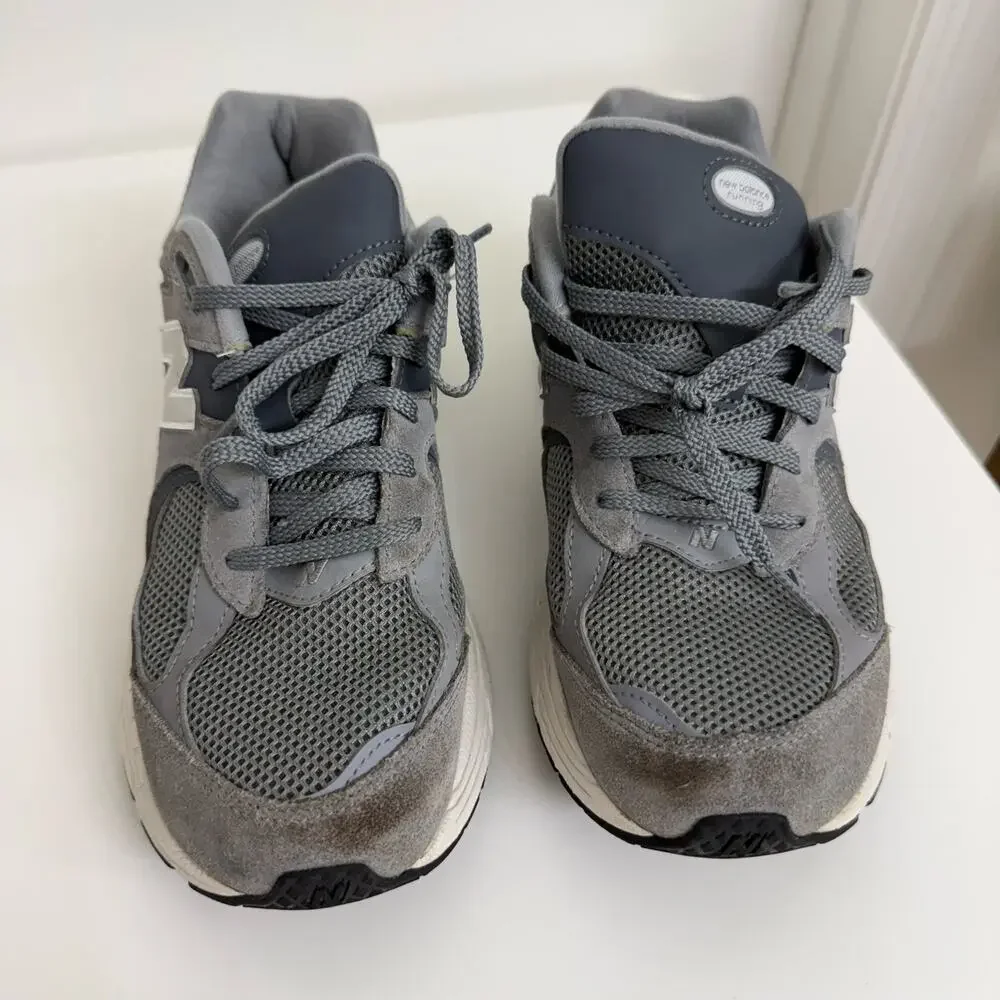 New Balance 2002R Sneakers Gray Boy's Sz 7 Casual Everyday Athleisure
